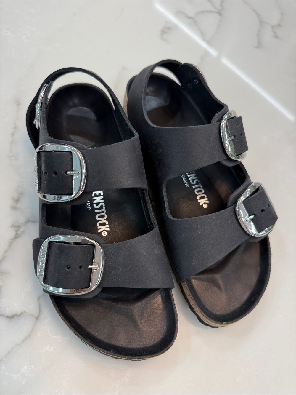 Birkenstock Milano Big Buckle Sandal - Black Oiled Leather sz 39 Narrow